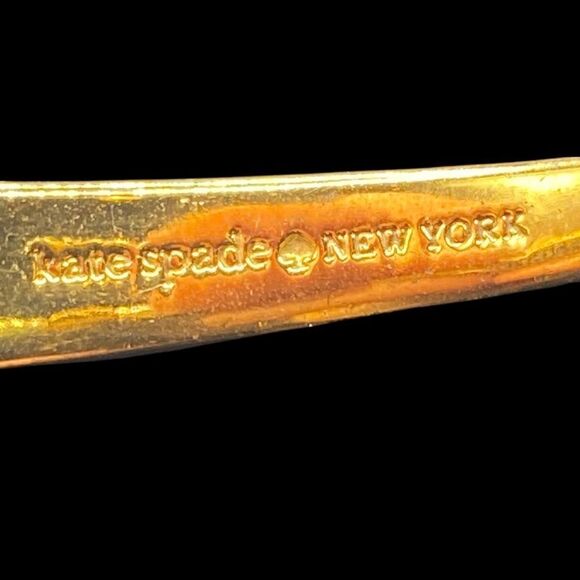 Kate Spade Spot the cuff gold plated bracelet with clear rhinestone pink spade - Picture 9 of 14